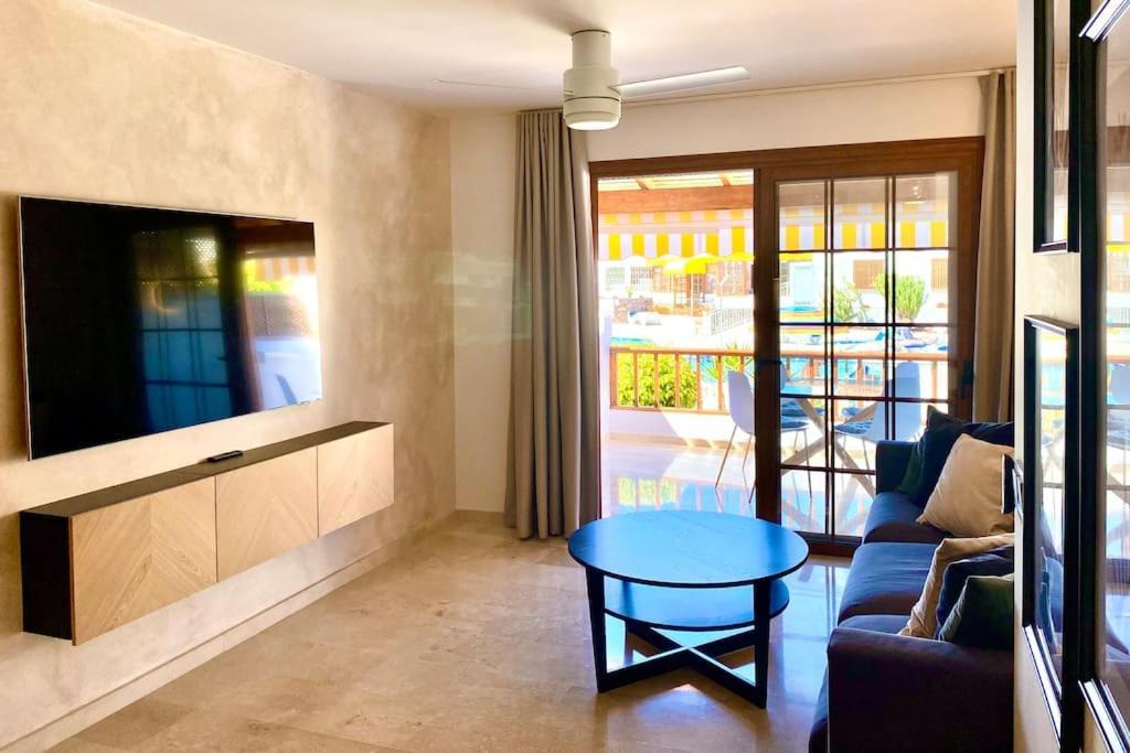 Stylish & Modern 1 Bedroom Suite On Frontline Of Playa Del Duque Costa Adeje Dış mekan fotoğraf