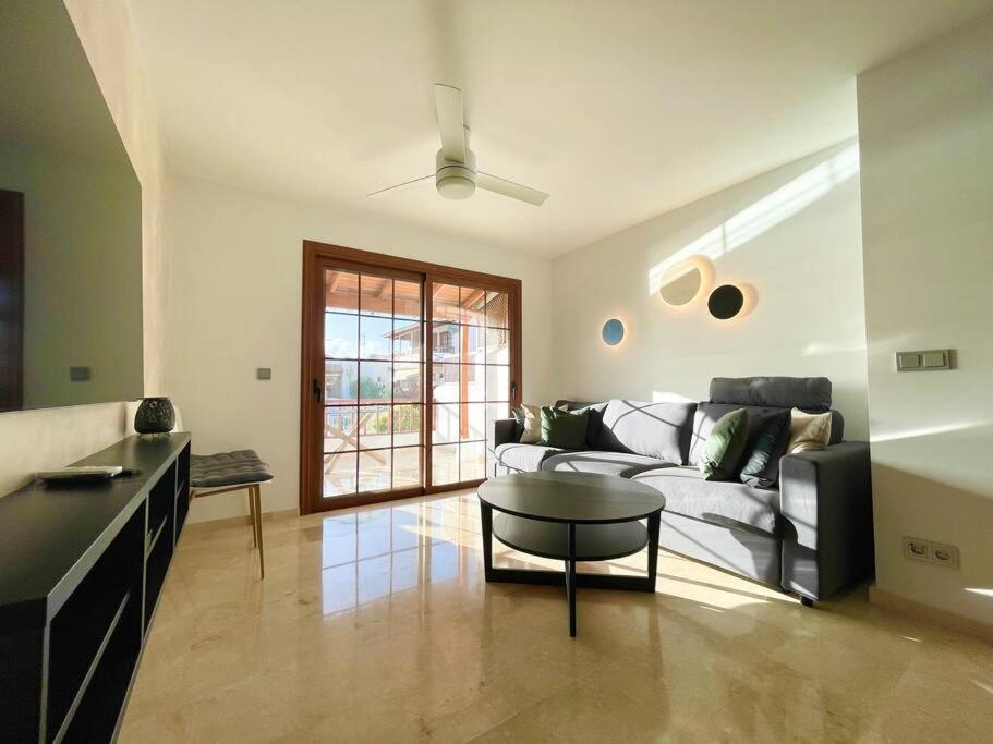 Stylish & Modern 1 Bedroom Suite On Frontline Of Playa Del Duque Costa Adeje Dış mekan fotoğraf