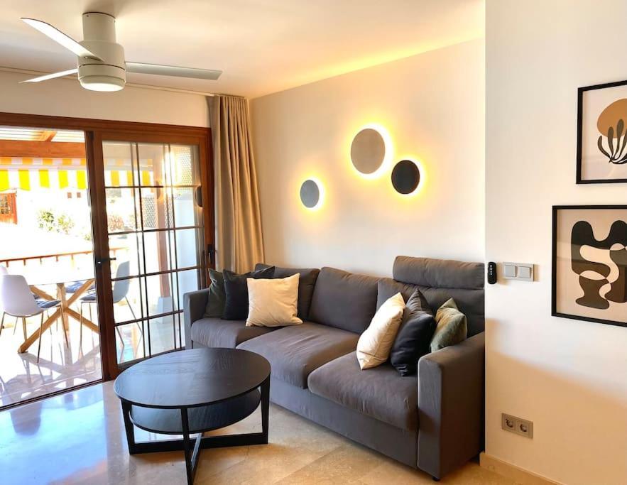 Stylish & Modern 1 Bedroom Suite On Frontline Of Playa Del Duque Costa Adeje Dış mekan fotoğraf